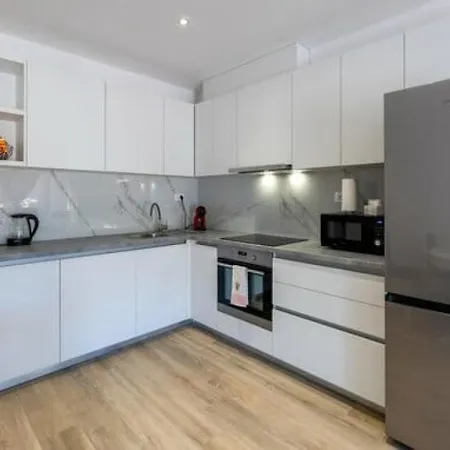 Grace 2 By Guide Apartment *